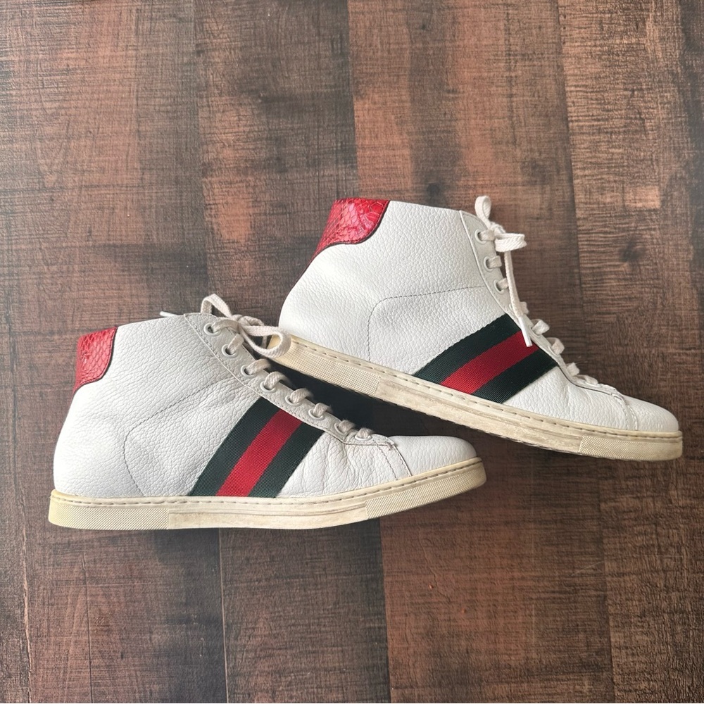 Vintage Gucci mid cut shoes